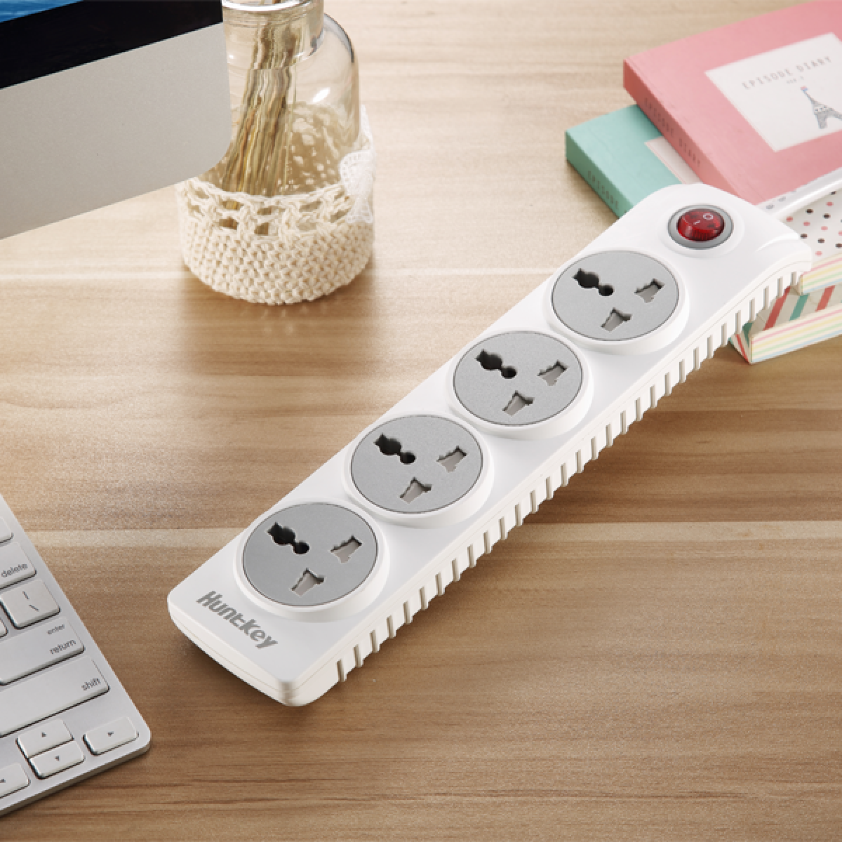 Huntkey SZN401 4 ports EU plug Power Strip 1.8M safety switch