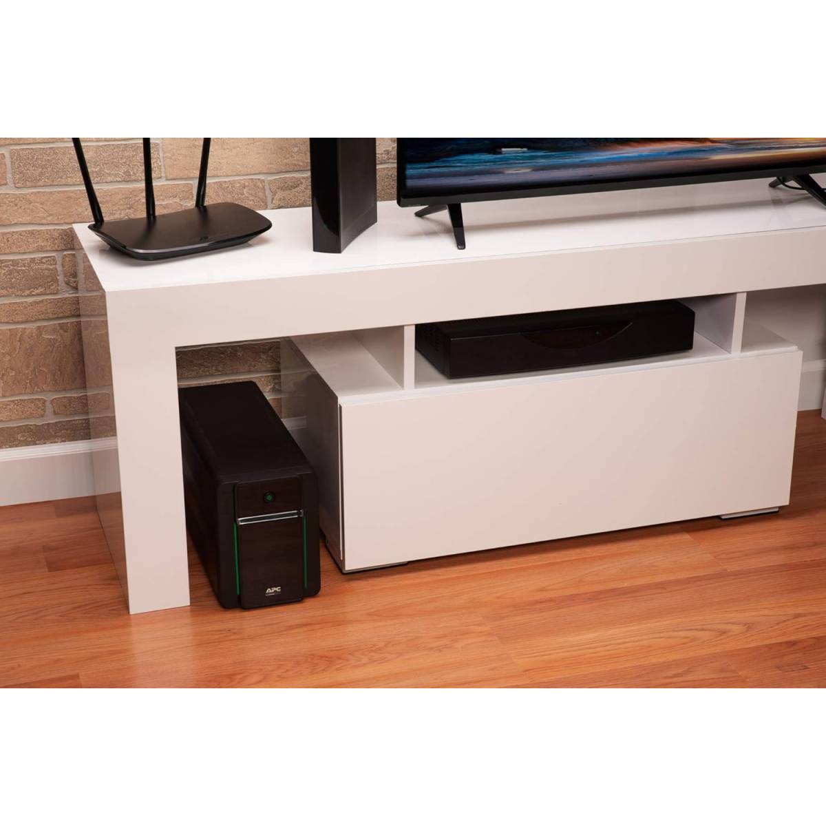 APC Easy UPS 1600VA UPS Battery Backup & Surge Protector LED Indicators (BVX1600LI)